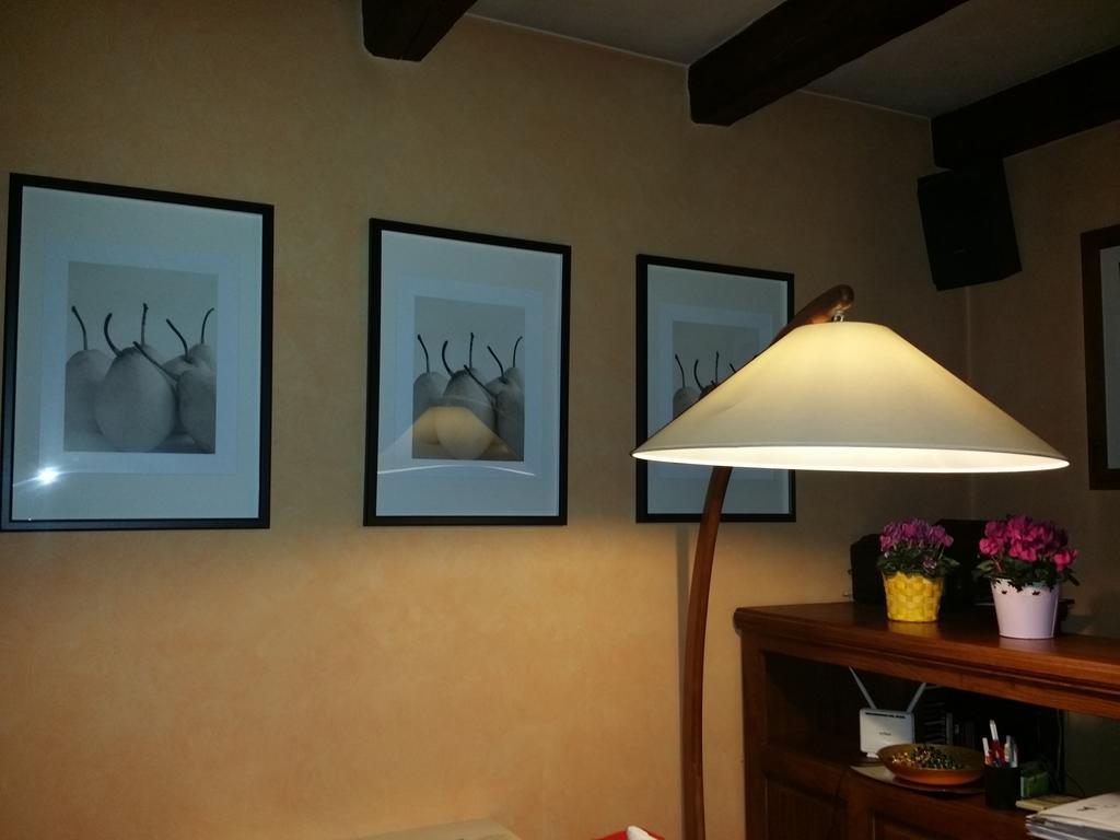Peropero' Bed & Breakfast Gattinara Bagian luar foto